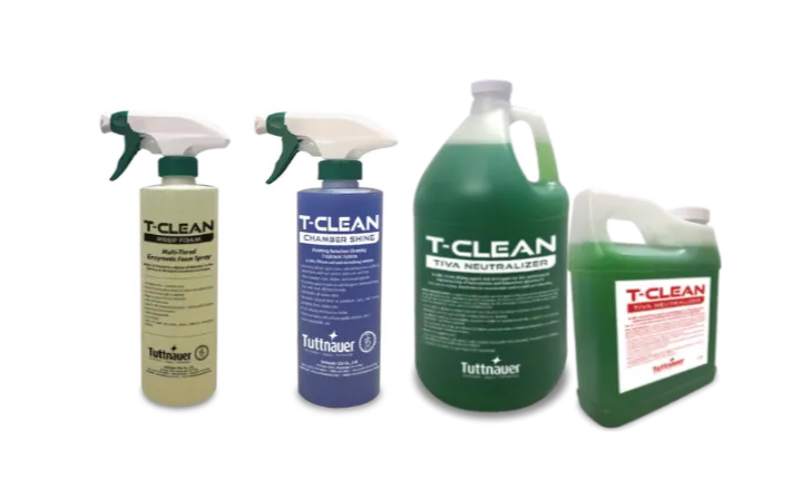 Detergents for cleaning autoclaves